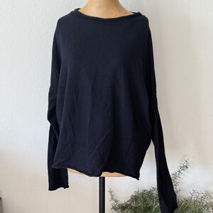 Labo Art sz 2 or M Dark Navy wool sweater great pre owned condition